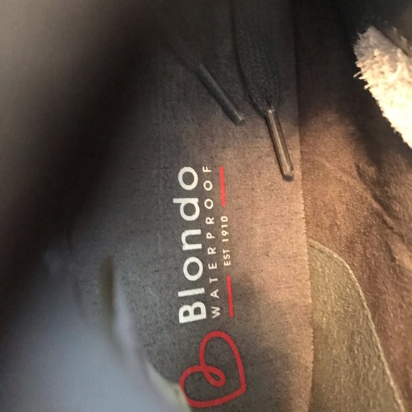 Blondo Genesis Women’s Gray Suede Waterproof Sneakers. Size: 7.5M - Picture 9 of 10